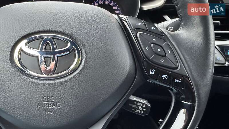 Внедорожник / Кроссовер Toyota C-HR 2020 в Ивано-Франковске