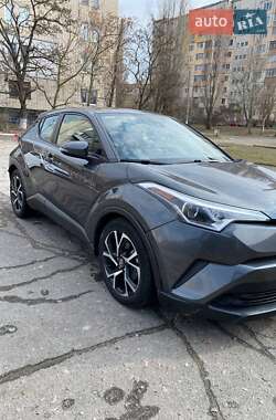 Внедорожник / Кроссовер Toyota C-HR 2017 в Львове