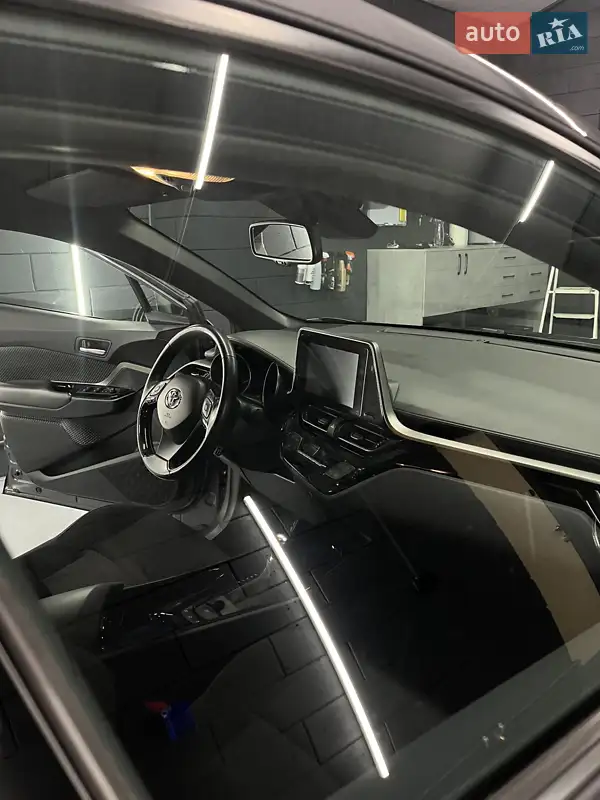 Toyota C-HR 2019 VIN NMTKZ3BX30R342922 фото оголошення 4 з 46