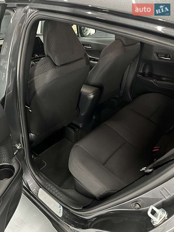 Внедорожник / Кроссовер Toyota C-HR 2019 в Полтаве фото 10 Внедорожник / Кроссовер Toyota C-HR 2019 в Полтаве