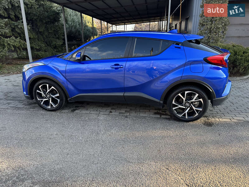 Позашляховик / Кросовер Toyota C-HR 2018 в Павлограді