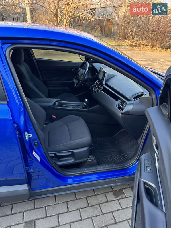 Позашляховик / Кросовер Toyota C-HR 2018 в Павлограді