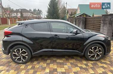 Внедорожник / Кроссовер Toyota C-HR 2020 в Киеве