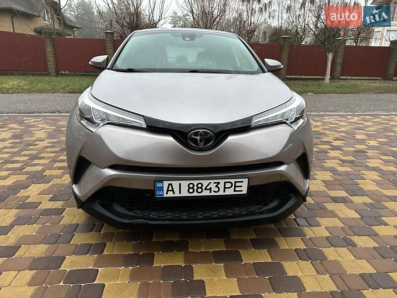 Позашляховик / Кросовер Toyota C-HR 2017 в Києві
