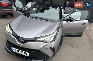 Внедорожник / Кроссовер Toyota C-HR 2021 в Киеве