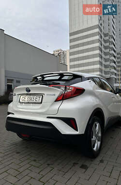 Внедорожник / Кроссовер Toyota C-HR 2019 в 