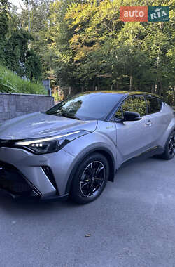 Внедорожник / Кроссовер Toyota C-HR 2021 в Киеве