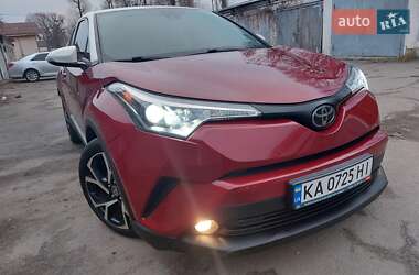 Внедорожник / Кроссовер Toyota C-HR 2018 в Киеве