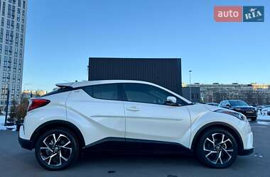 Внедорожник / Кроссовер Toyota C-HR 2019 в Киеве