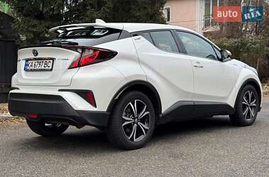 Позашляховик / Кросовер Toyota C-HR 2020 в Києві