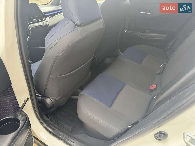 Позашляховик / Кросовер Toyota C-HR 2018 в Одесі