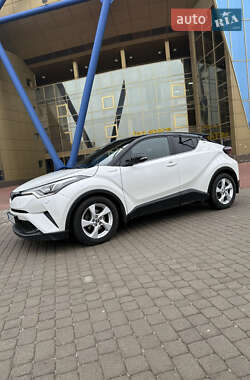 Позашляховик / Кросовер Toyota C-HR 2019 в Києві