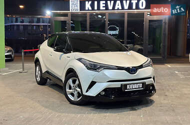 Внедорожник / Кроссовер Toyota C-HR 2019 в Киеве