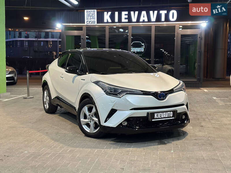 Позашляховик / Кросовер Toyota C-HR 2019 в Києві