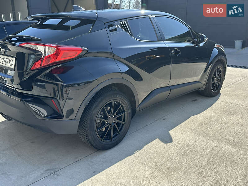 Позашляховик / Кросовер Toyota C-HR 2020 в Виноградові фото 6 Позашляховик / Кросовер Toyota C-HR 2020 в Виноградові
