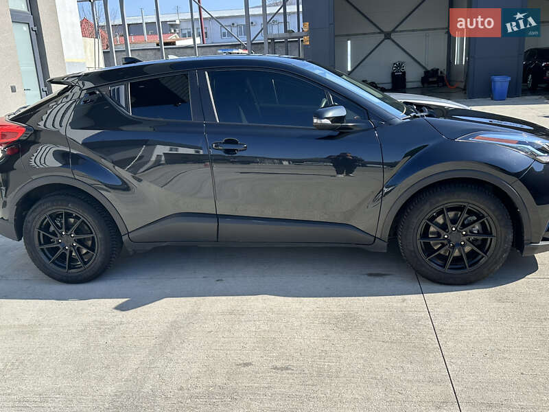 Позашляховик / Кросовер Toyota C-HR 2020 в Виноградові фото 5 Позашляховик / Кросовер Toyota C-HR 2020 в Виноградові