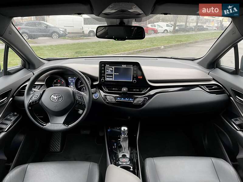 Внедорожник / Кроссовер Toyota C-HR 2022 в Киеве