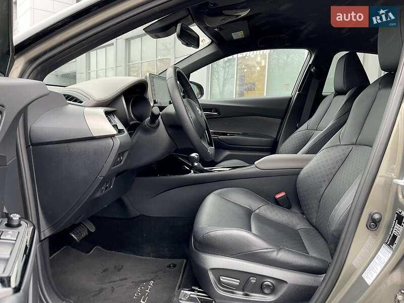 Внедорожник / Кроссовер Toyota C-HR 2022 в Киеве
