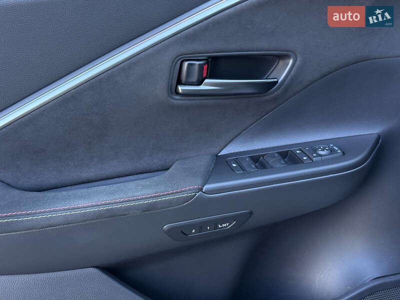 Позашляховик / Кросовер Toyota C-HR 2023 в Одесі фото 21 Позашляховик / Кросовер Toyota C-HR 2023 в Одесі