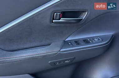 Внедорожник / Кроссовер Toyota C-HR 2023 в 