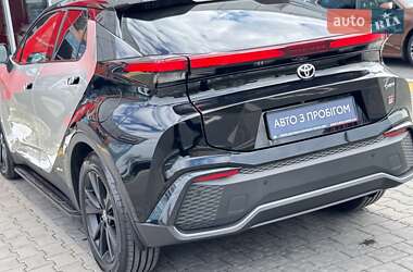 Внедорожник / Кроссовер Toyota C-HR 2023 в 