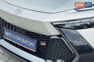 Внедорожник / Кроссовер Toyota C-HR 2023 в 