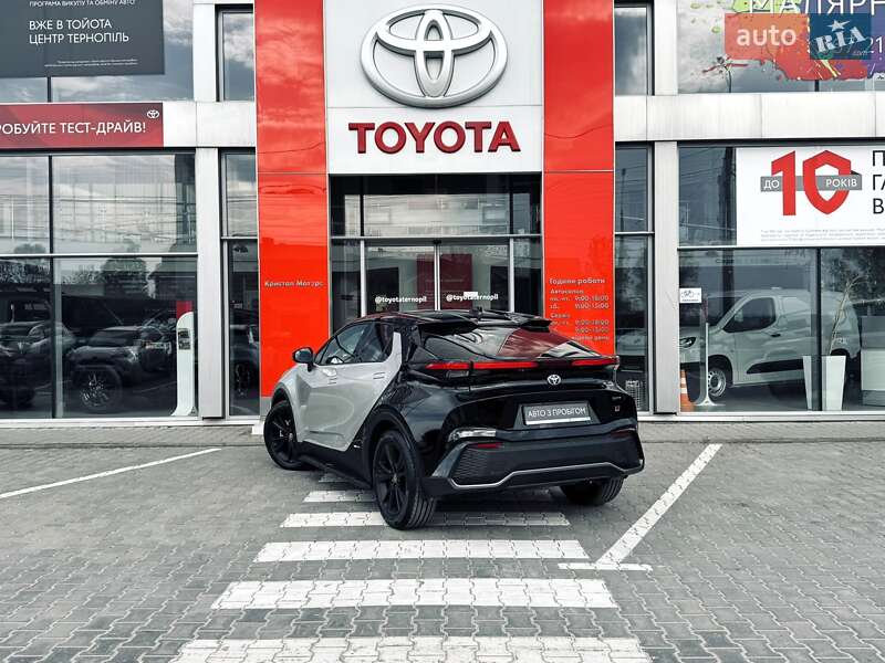 Внедорожник / Кроссовер Toyota C-HR 2023 в Тернополе