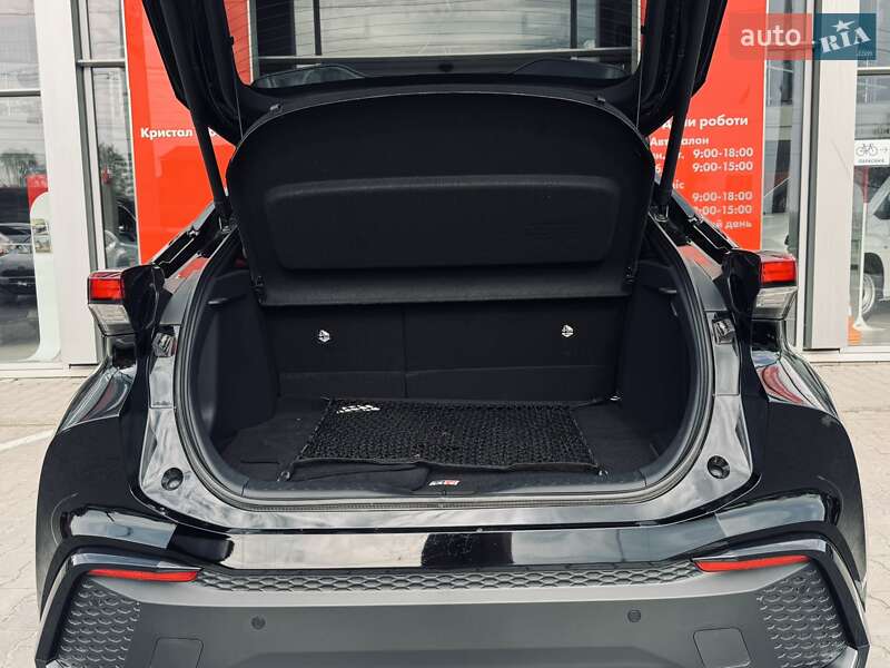 Внедорожник / Кроссовер Toyota C-HR 2023 в Тернополе