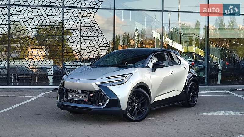 Позашляховик / Кросовер Toyota C-HR 2023 в 