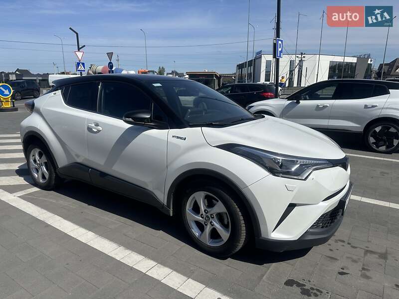 Позашляховик / Кросовер Toyota C-HR 2019 в Луцьку