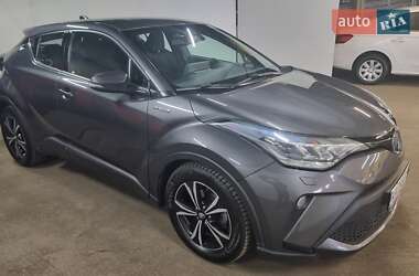 Внедорожник / Кроссовер Toyota C-HR 2019 в 
