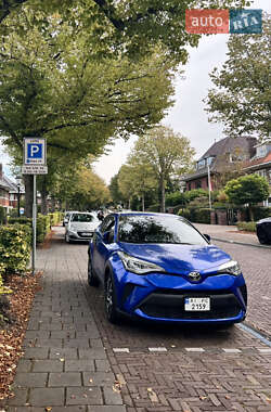 Внедорожник / Кроссовер Toyota C-HR 2021 в Киеве