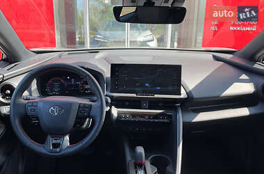 Внедорожник / Кроссовер Toyota C-HR 2023 в 