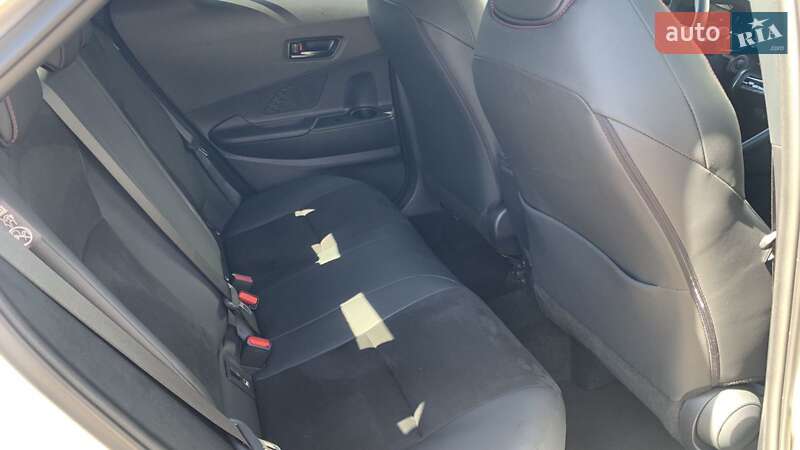 Внедорожник / Кроссовер Toyota C-HR 2023 в Хмельницком