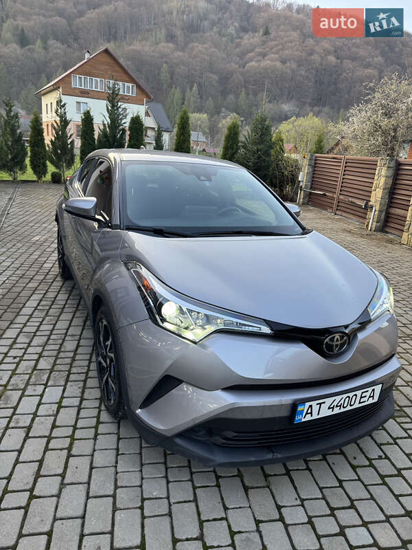 Позашляховик / Кросовер Toyota C-HR 2019 в Івано-Франківську