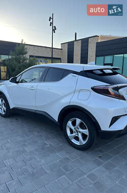Внедорожник / Кроссовер Toyota C-HR 2018 в Хмельницком