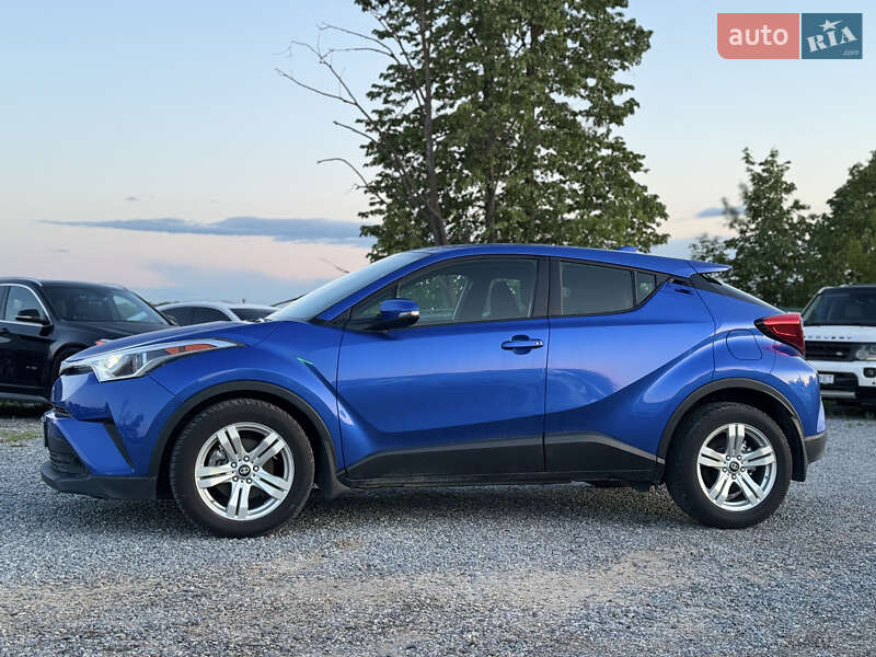 Внедорожник / Кроссовер Toyota C-HR 2019 в Тернополе