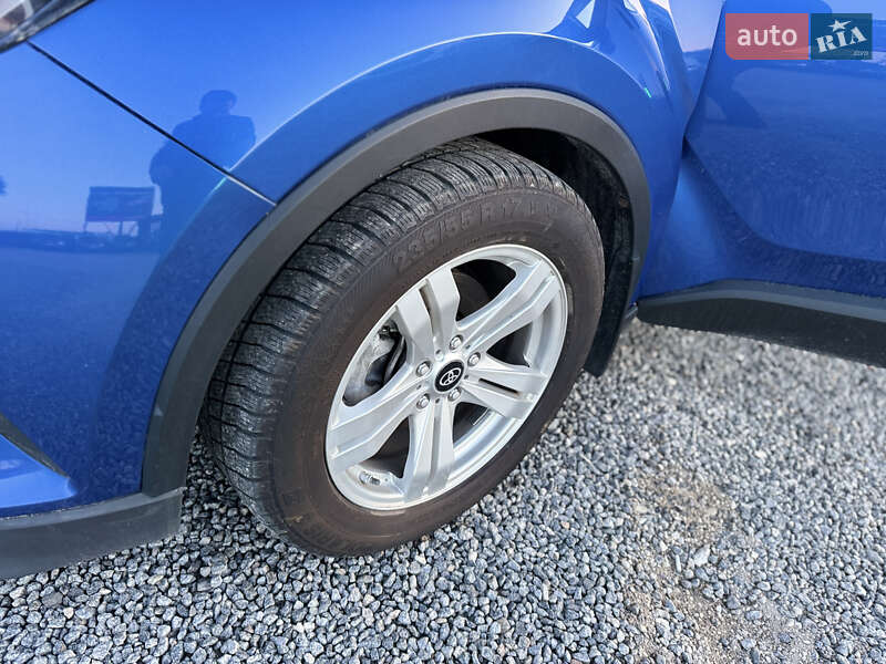 Внедорожник / Кроссовер Toyota C-HR 2019 в Тернополе