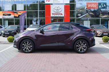 Позашляховик / Кросовер Toyota C-HR 2023 в 