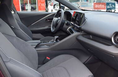 Позашляховик / Кросовер Toyota C-HR 2023 в 