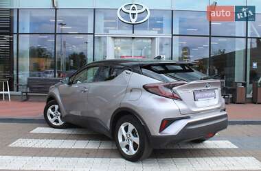 Позашляховик / Кросовер Toyota C-HR 2019 в 