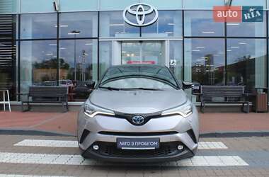 Позашляховик / Кросовер Toyota C-HR 2019 в 