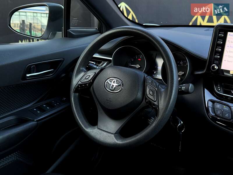 Позашляховик / Кросовер Toyota C-HR 2018 в Києві