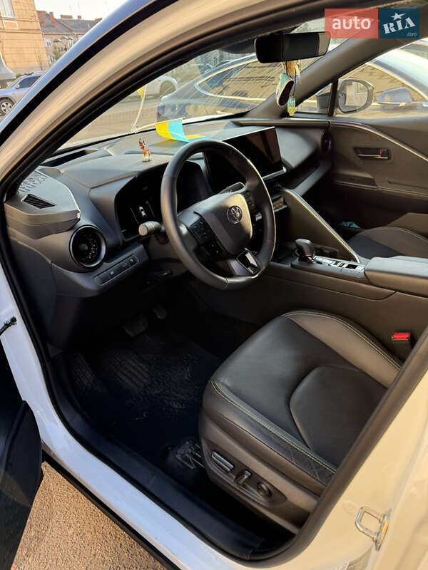 Внедорожник / Кроссовер Toyota C-HR 2024 в Стрые