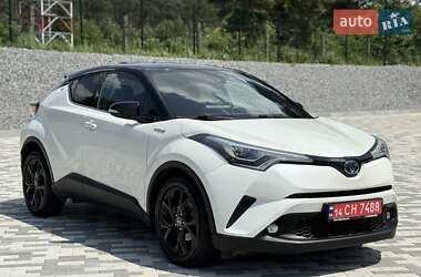 Внедорожник / Кроссовер Toyota C-HR 2018 в 