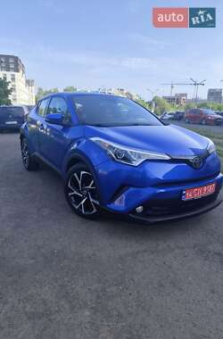 Внедорожник / Кроссовер Toyota C-HR 2018 в 