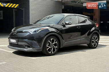 Позашляховик / Кросовер Toyota C-HR 2018 в Києві