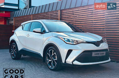 Внедорожник / Кроссовер Toyota C-HR 2019 в 