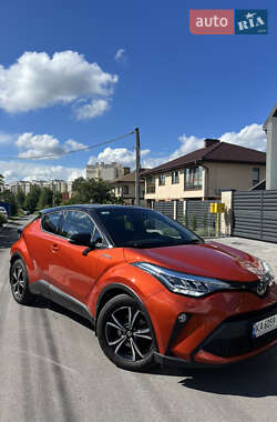Позашляховик / Кросовер Toyota C-HR 2020 в Києві