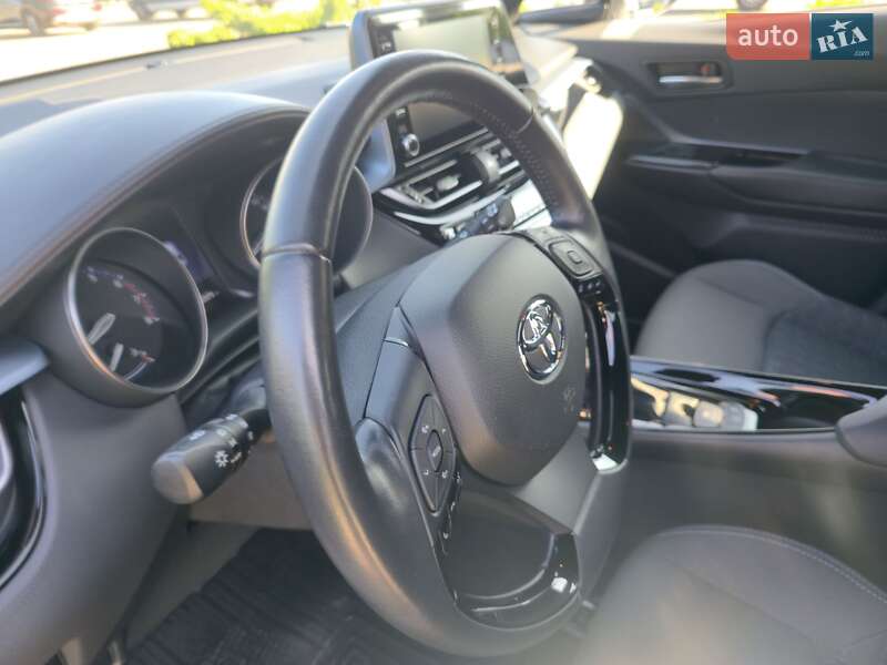 Внедорожник / Кроссовер Toyota C-HR 2020 в Одессе